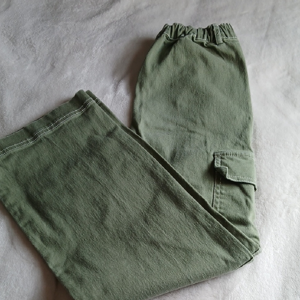 Olivia Kay Military Green Cargo Pants with Side Pockets - Picture 3 of 4